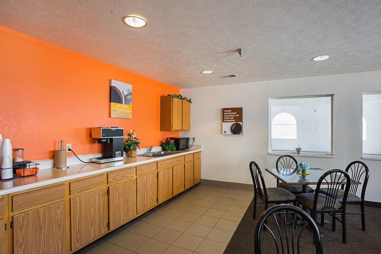 Motel 6 Omaha - Iat West Eksteriør bilde