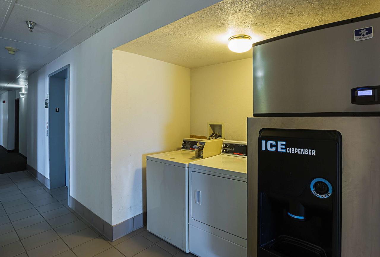 Motel 6 Omaha - Iat West Eksteriør bilde