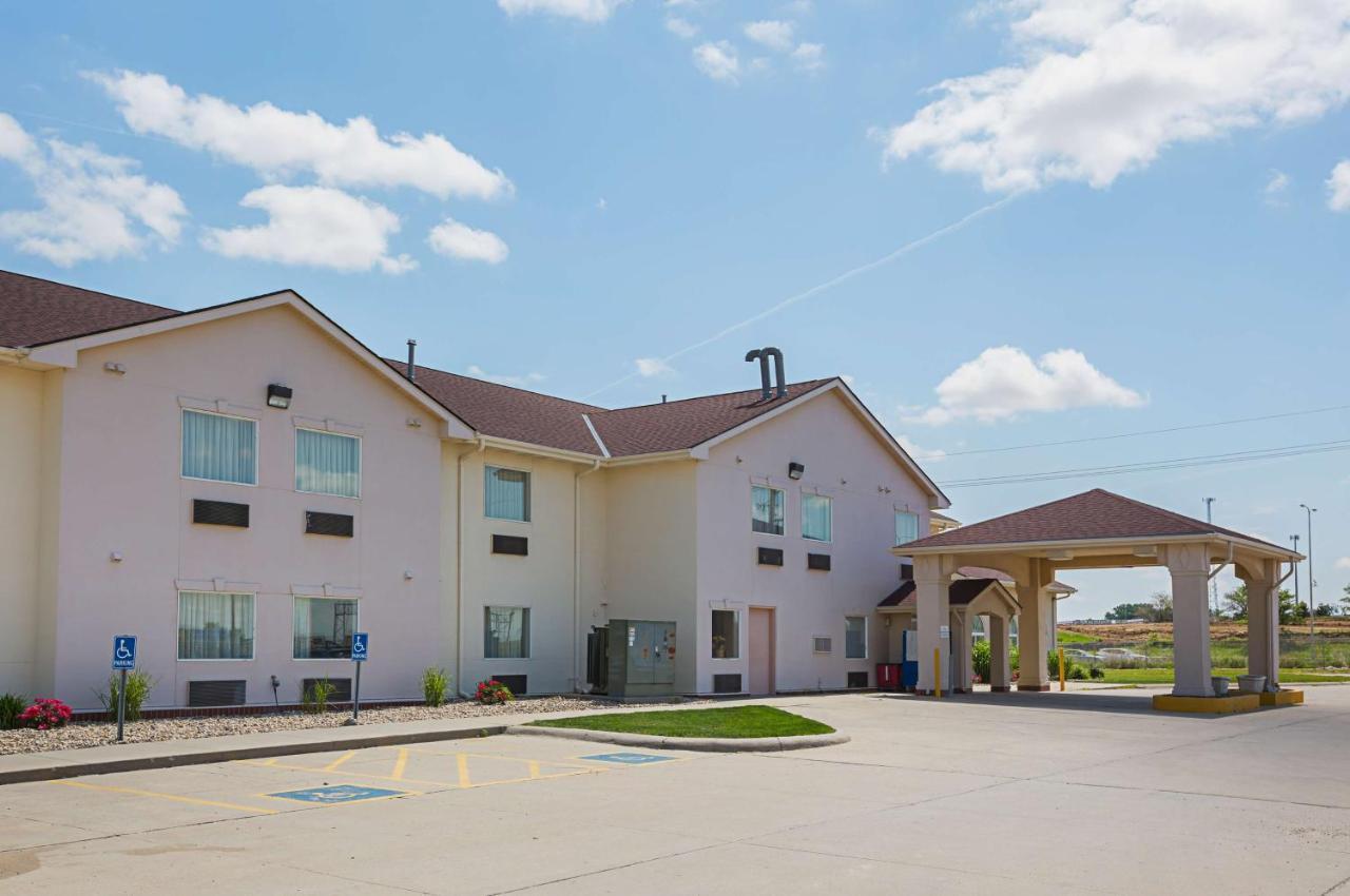 Motel 6 Omaha - Iat West Eksteriør bilde